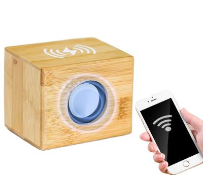 China Wooden Cube Portable Wireless Amplifier Boxed Household Speaker Outdoor Wooden Radio for sale