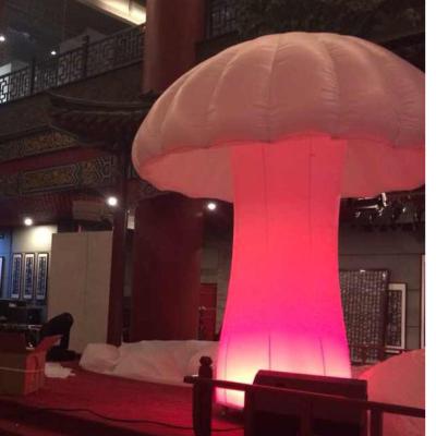 China Customized chinese new year inflatables mushroom for sale