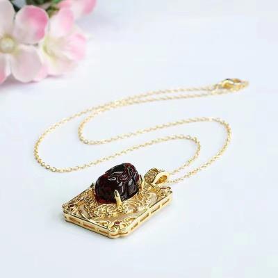 China CLASSIC Amber blood Pixiu square pendant Z1Z28-040 for sale