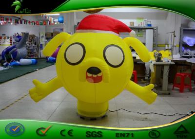 China Los perros de la decoración de la Navidad/el perro amarillo inflables modificados para requisitos particulares juega con el ventilador en venta