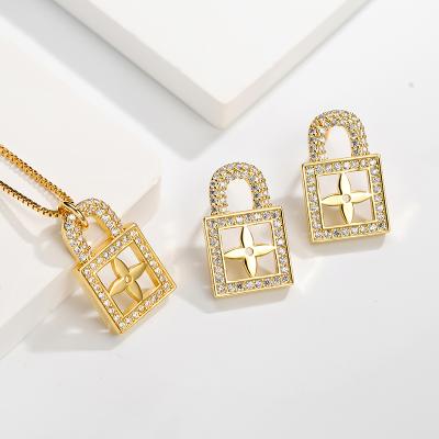 China High Quality Fashion Personalized Charm Necklace Fashion Jewelry Geometric Necklace Custom Pendant Fashion Necklace for sale