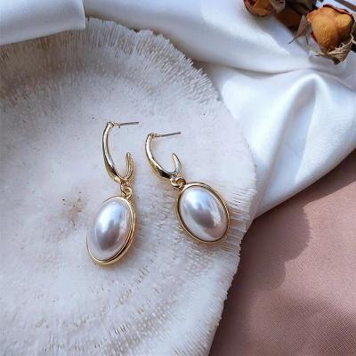 China The other of European and American soft female oval shell fashion jewelry earrings temperament earrings pearl female jewelry earrings for sale