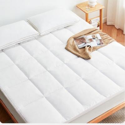 China Foldable Soft White Fiber Bottom Bed Filled Topper Mattress Waterproof Mattress Pad for sale