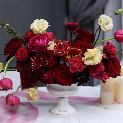 China Iron Art Flower Vase Retro Metal Factory Wholesale European Style Floriculture and Flower Arrangement Vase Metal Flower Pot Home for sale