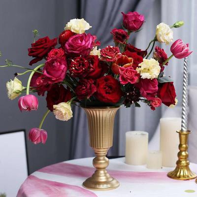 China Factory direct sales modern simple metal iron gold flower pot striped vase flower arrangement hotel dining room table home decoration for sale