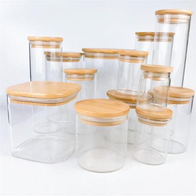 China Large Volume Household Products High Borosilicate High Quality Food Storage Container Air Tight Glass Jar With Bamboo Lid for sale