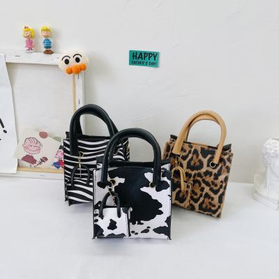 China Latest Arrival Price Brown Leopard Print Sling Portable Large Bag For Women Bags Women Handbags Ladies Fashionable Luxury for sale