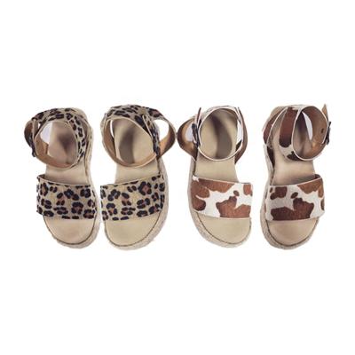 China New Arrival Summer Toddler Girl Fashion Breathable Leopard Sandals Comfortable Kids Heel Sandals Girls Kids Beach Shoes for sale