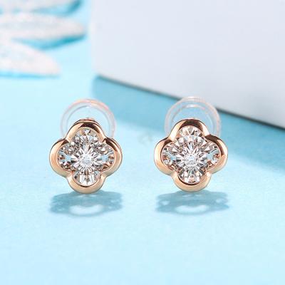 China Diamond Stud Earrings Women's Punk Gold 18k Rose Gold Smart Clover White 15 Point Diamond Effect South Africa Real Diamond Earrings for sale