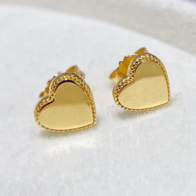 China Classic Fashion Minimalism Jewelry Women's 18K Gold Heart Stud Earrings Punk Stud Earrings for sale