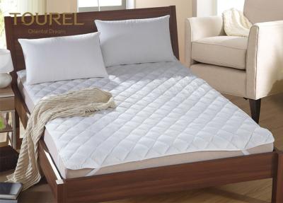 China White Hotel Hypoallergenic Mattress Cover Anti Bacteria Air Permeable for sale