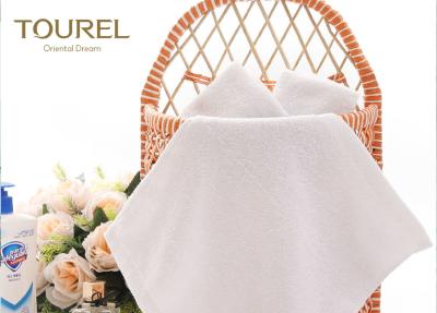 Chine Les chiffons blancs de tissu de visage de collection d'hôtel emploient des débarbouillettes de coton de flanelle de 100% à vendre