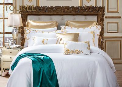 China Home Decorative Special Craft White Bedding Sets Duvets With Green Bed Runner for sale