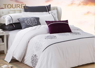 China 300TC Satin Hotel Quality Bed Linen Custom Embroidery Hotel Duvet Cover Sets for sale