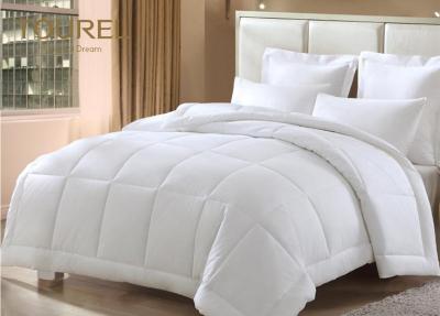 Chine La BV a certifié la rayure réglée de coton de l'hôtel 4pcs de couverture blanche blanche de couette à vendre