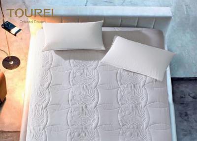 China Quilted Hotel Mattress Protector Anti - Allergenic Full Sizes Customed Logo for sale