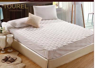 China Premium Hypoallergenic Hotel Collection Mattress Protector Waterproof for sale