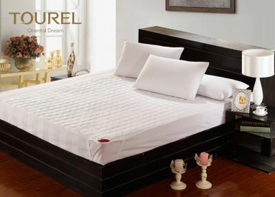 China 120*200 Cm Custom White Hotel Mattress Protector Hypoallergenic Waterproof for sale