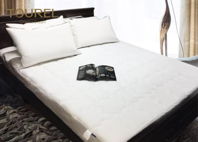 China Linen Pro Flat Quilted Protect A Bed Mattress Protector For 5 Star Hotel for sale