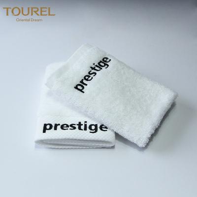 China Weißes Hotel-Tuch-gesetztes Hotel-Badezimmer-Tuch-Stickerei-Prestige-Logo zu verkaufen