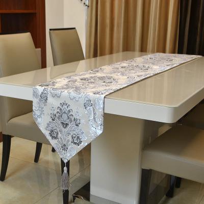 China Modern Microchip Decoration Sequin Tablecloths Wedding High Quality Tassel Jacquard Table Runner For Dining Room for sale