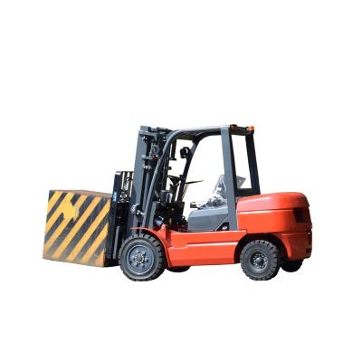 China Hotels 5 Ton Diesel Forklift with Sideshifter and Japanese Engine for sale