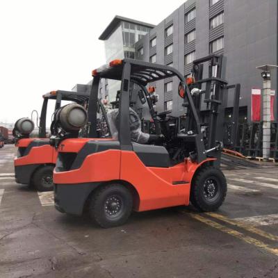 China Hotels Propane 2t LPG Forklift Gasoline 2.5t Forklift for sale