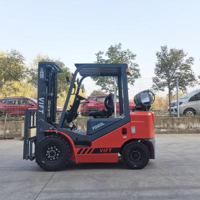 China Hotels 2.5 Ton LPG Propane Forklift With Original Euro III Nissan Engine, Lifting Height 6000mm for sale