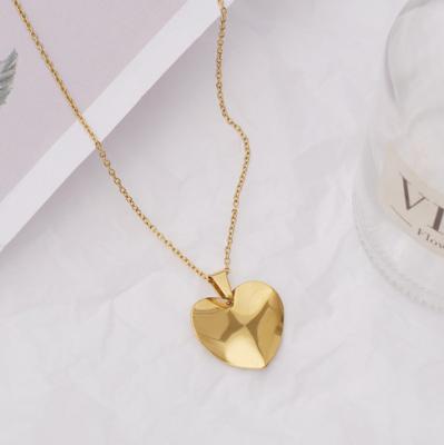 China NEULRY Retro Cute Hot Selling Stainless Steel 18k Gold Plated High Quality Love Shaped Heart Necklace for sale