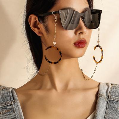 China Eyeglasses 2021 New 18k Anti-slip Reading Glasses Tie Neck Chain Stainless Steel Acrylic Sunglasses Chain For Women for sale