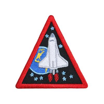 China Eco Friendly Handmade Customized Christmas Fabric Badge Iron On Patches for sale