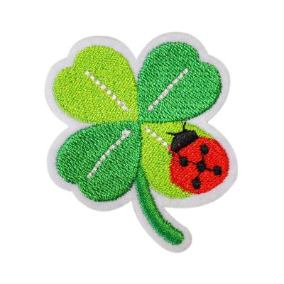 China Viable Factory Wholesale Supply Diy Green Clover Custom Embroidery Patches For Apparel for sale