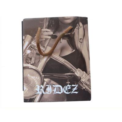 China Recyclable Wholesale Custom Printed Black Luxury Shopping Paper Gift Bag With Handle for sale