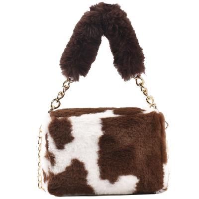 China 2021 PORTABLE New Trend Style Plush Cow Pattern Handbag Autumn Winter Texture Fashion Chain Small Square Plush Bag For Girl Women for sale