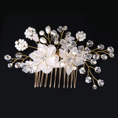 China Decoration hair comb trims 2019 new design Europe and America popular pearl flower hair comb trims hair comb bridal hair accessories for sale