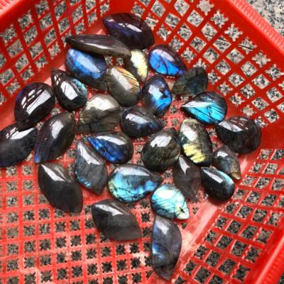 China China wholesale high quality blue light labradorite beautiful leaf, water droplets form labradorite, labradorite necklace/pendant for sale