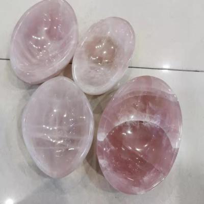 China China Rose Quartz Crystal Bowl Hand Carved Natural Heart Shaped Ashtray Polished Stone Soapbox Home Decoration for sale