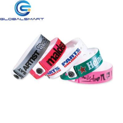 China Waterproof / Waterproof Disposable Wristband 13.56Mhz Rfid NFC Wristband Vinyl For Hospitals for sale