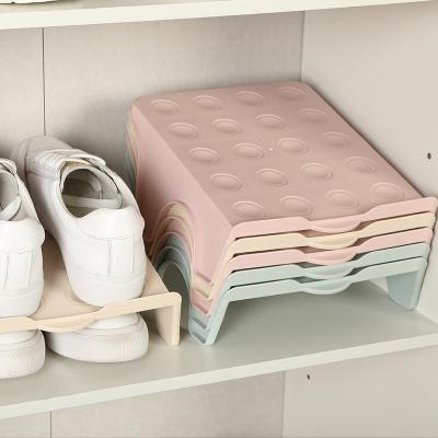 China Minimalist Creative Shoe Rack Saves Plastic Double Space Shoe Rack Shoe Storage Rack for sale