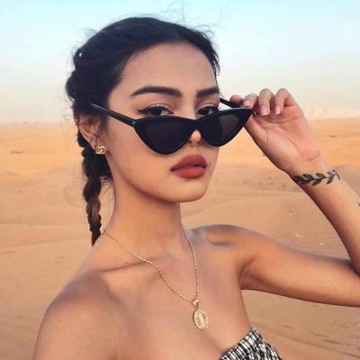 China Sexy Designer Colorful Eyewear For Female Oculos De Sol Cat Eye Sun Glasses Brand Vintage Anti UV400 Cateye Sunglasses Women Retro Small for sale