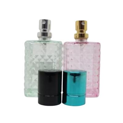 Κίνα 40ml wholesal colorful perfume glass bottle with crimp pump προς πώληση