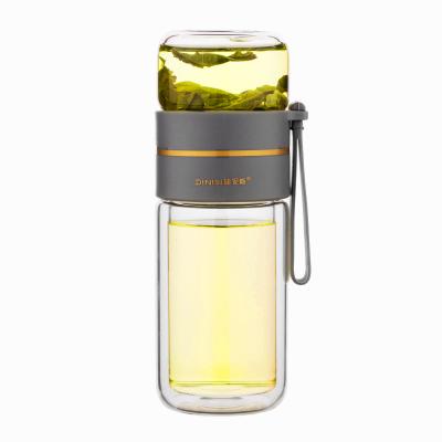 China PORTABLE 400ML/450ML Clear Glass Water Bottle With Tea Infuser Filter Tea Divider Double Wall Glass Bottle Leakproof Cup for sale