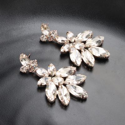 China Women'S CLASSIC Wholesale Jewelry Fashion Crystal Drop Earrings Flower Crystal Rhinestone Drop Earrings for sale