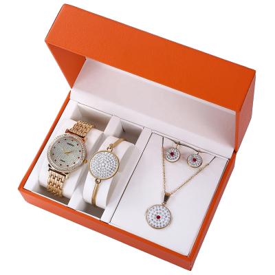 China Luxury Diamond Watch And Bracelet Set Gold Auto Date Women Love Quartz Girls Ladies Jewelry Gift Watch Set for sale