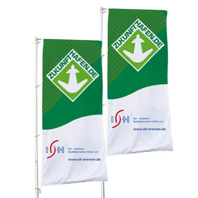 China FLYING Outdoor Customized Logo Printing Flags , Vertical Advertising Flag for sale