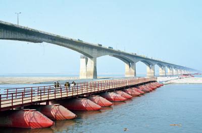 China Bailey Panel Pontoon Floating Bridge Structural Steel with Bridge Decking Sit on Barges Boats for sale