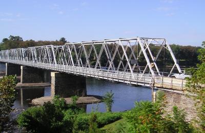 China Ponte de aço revestida de zinco personalizada que atende aos requisitos únicos de construção à venda