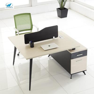 China Customized Modern Desktop Workstation Wooden and Steel Frame Bottom Separator Durable Office Desk Table Furniture for sale