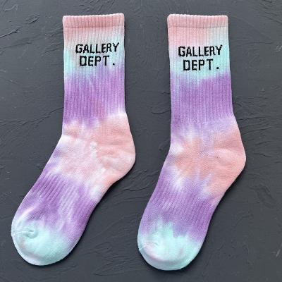 China Best quality gallery QUICK DRY dpet bangs streetwear graffiti letters tie dye gradient cotton sports socks stockings hosiery gallery department for sale