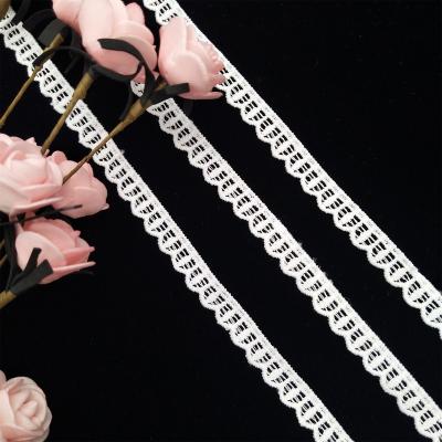 China 1cm Polyester Milk Silk Viable Lace Trim Narrow Guipure Scalloped Lace Trim for sale